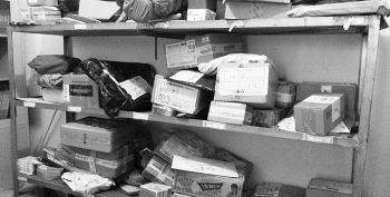 廚房水管破裂傳出刺鼻性氣味，原以為是鄰居家甲醛超標，沒想到是“絕命毒師”