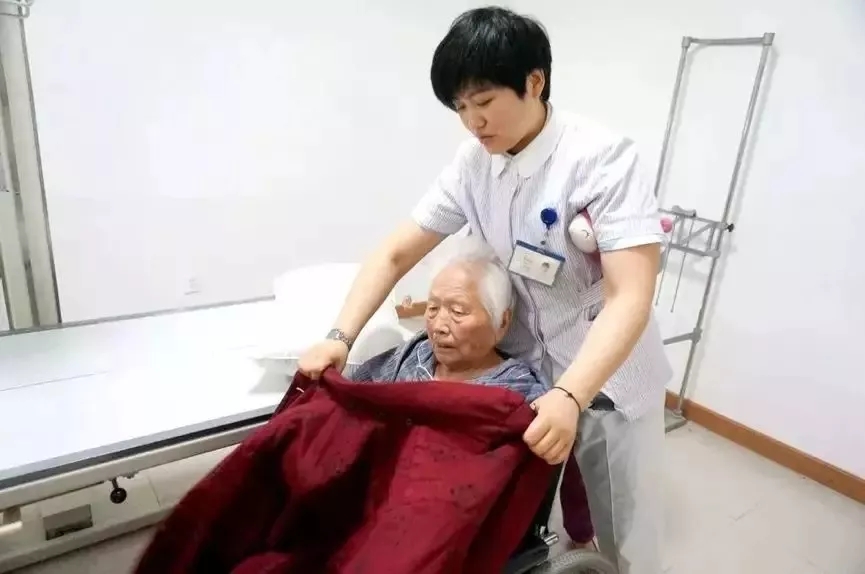 青春是用來奮斗的，除甲醛的青春最美麗！