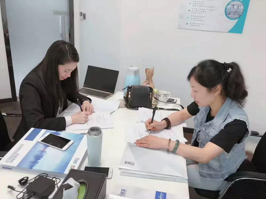 熱烈祝賀楊總簽約創(chuàng)綠家綿陽市區(qū)級代理!