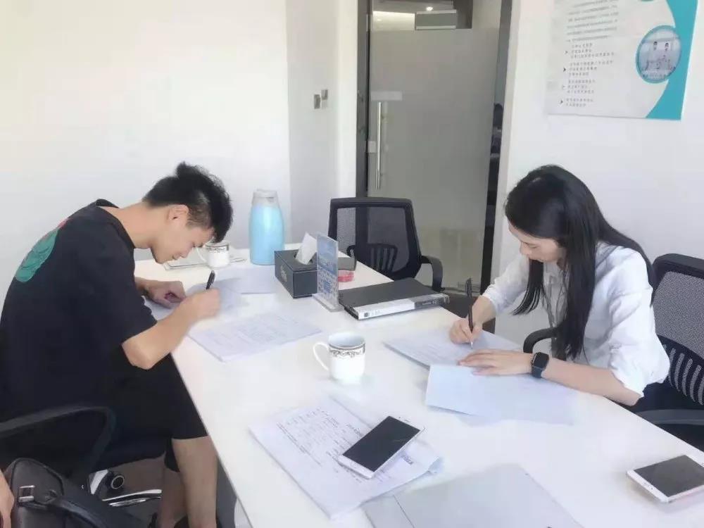 熱烈祝賀劉總簽約創(chuàng)綠家浙江省臺州市區(qū)級代理!