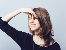 室內空氣污染導致房間里老是有一股怪味怎么辦?